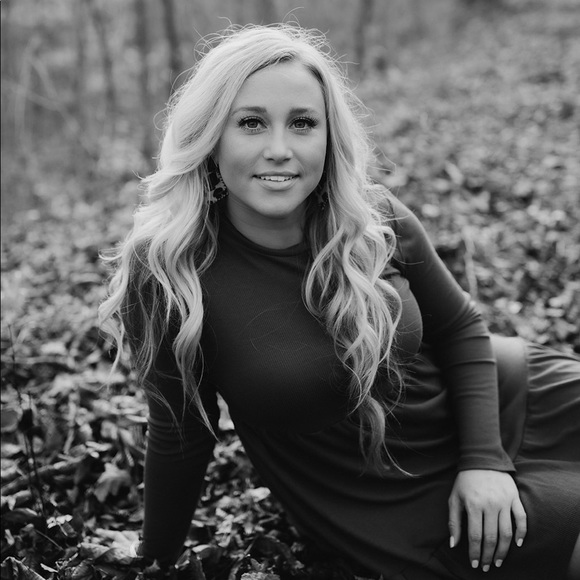 Meet your Posher, Leanne - Picture 1 of 1